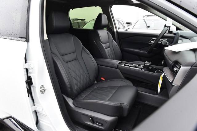 New 2026 Nissan Rogue Platinum image 24