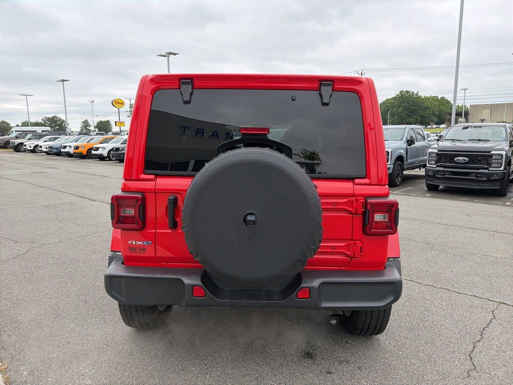 Used 2024 Jeep Wrangler Unlimited Sahara AWD/4WD image 5