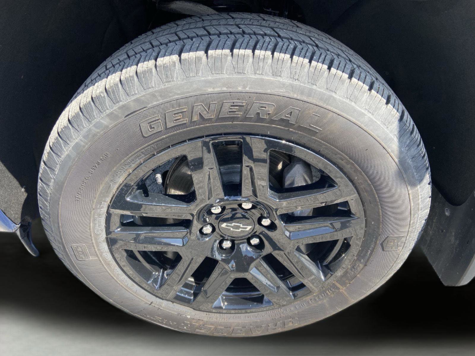 Used 2024 Chevrolet Silverado 1500 Custom AWD/4WD image 37
