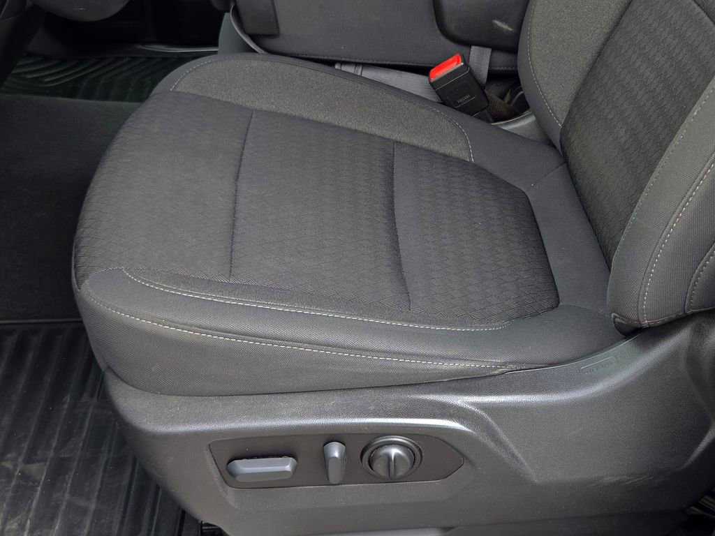 Certified 2022 Chevrolet Silverado 1500 LT w/ Z71 Off-Road Package image 18