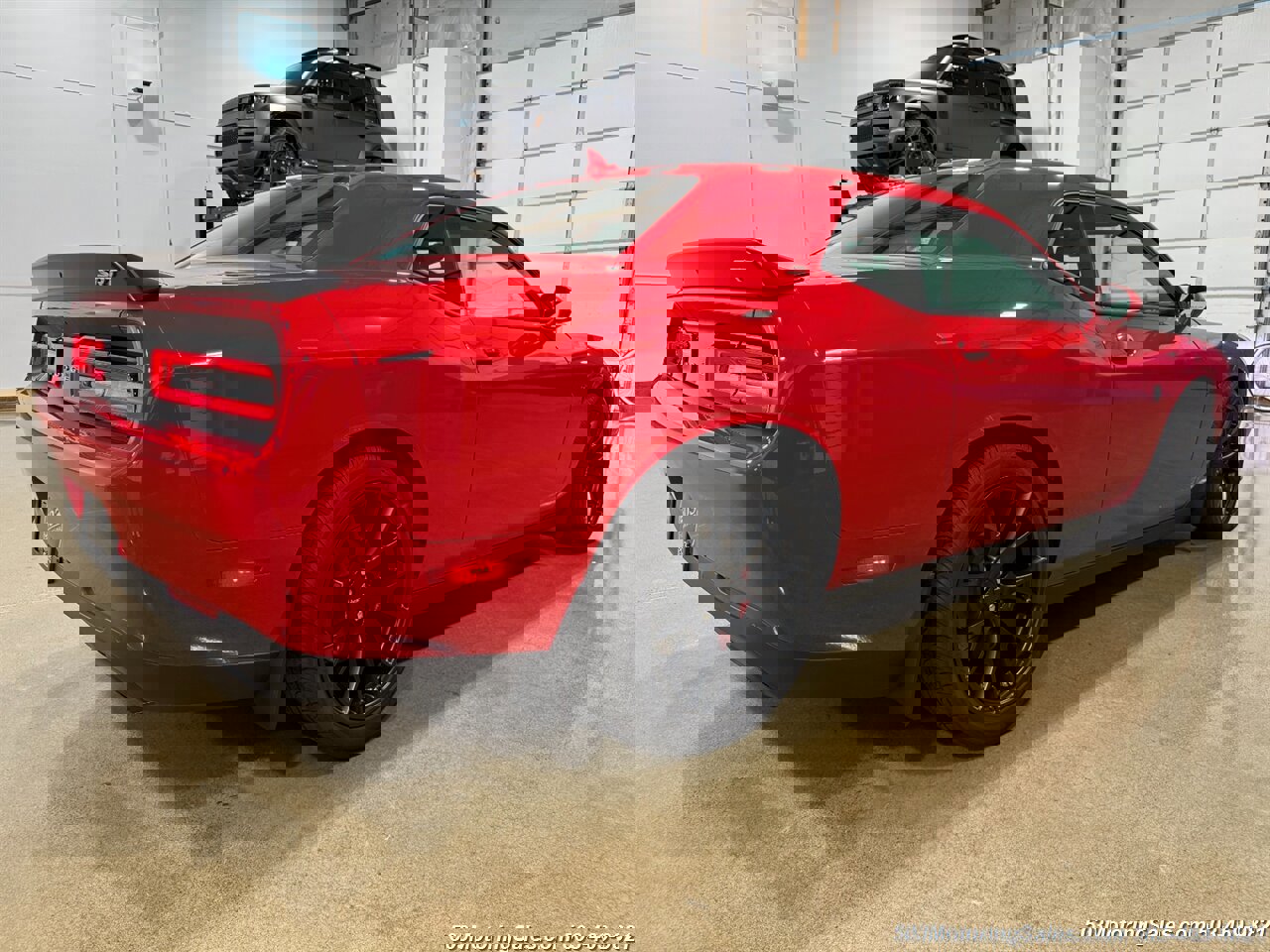 Used 2015 Dodge Challenger SRT Hellcat image 33