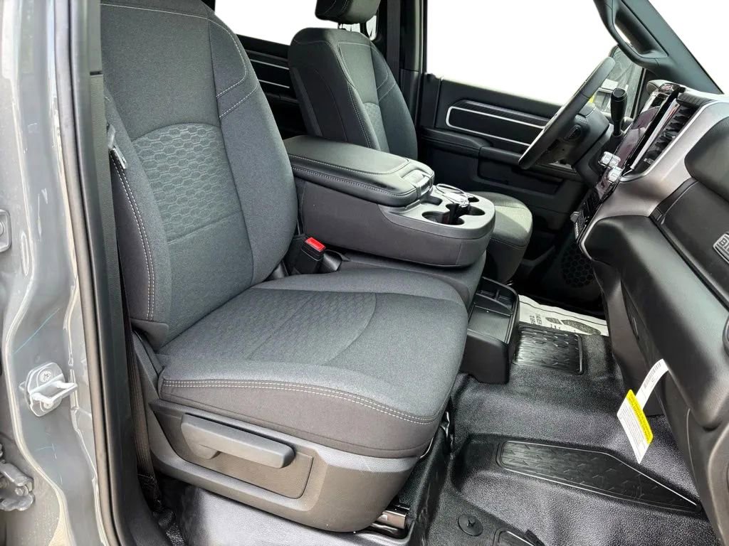 New 2026 RAM 3500 Tradesman AWD/4WD image 30