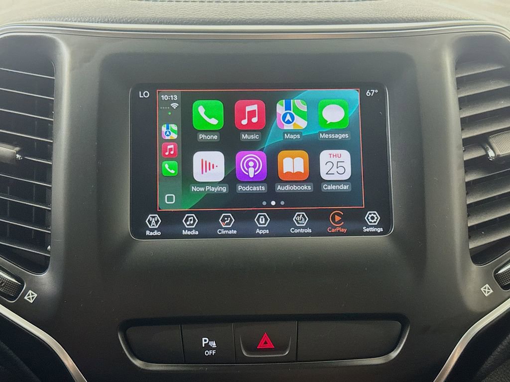 Used 2020 Jeep Cherokee Latitude Plus w/ Comfort/Convenience Group image 15