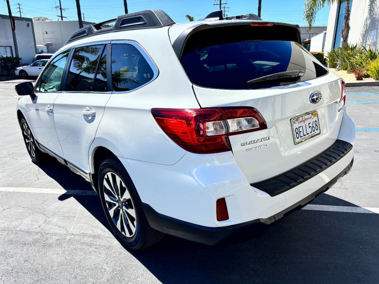 Used 2016 Subaru Outback 2.5i Limited image 3