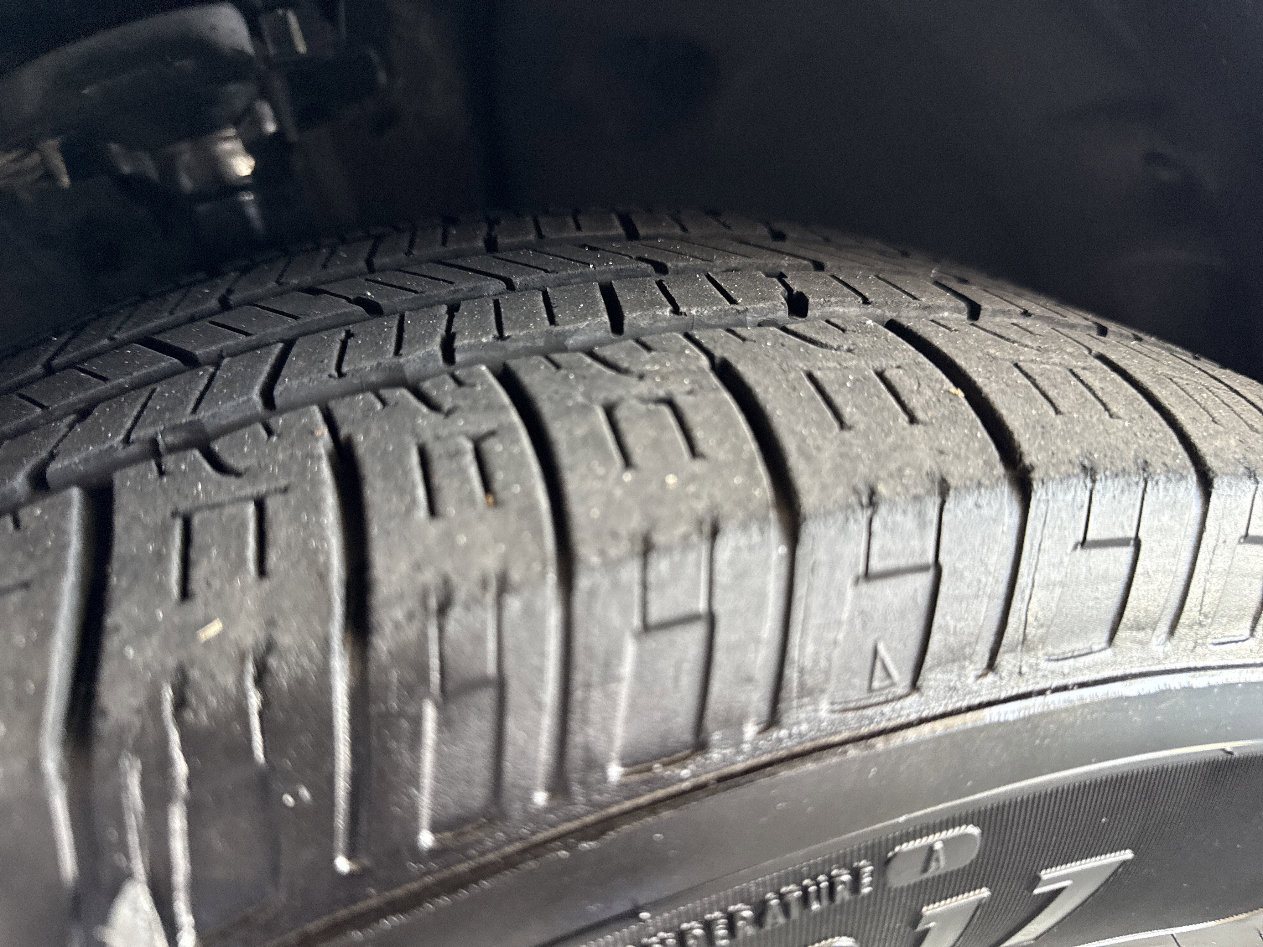 Used 2023 Kia Carnival LX image 11