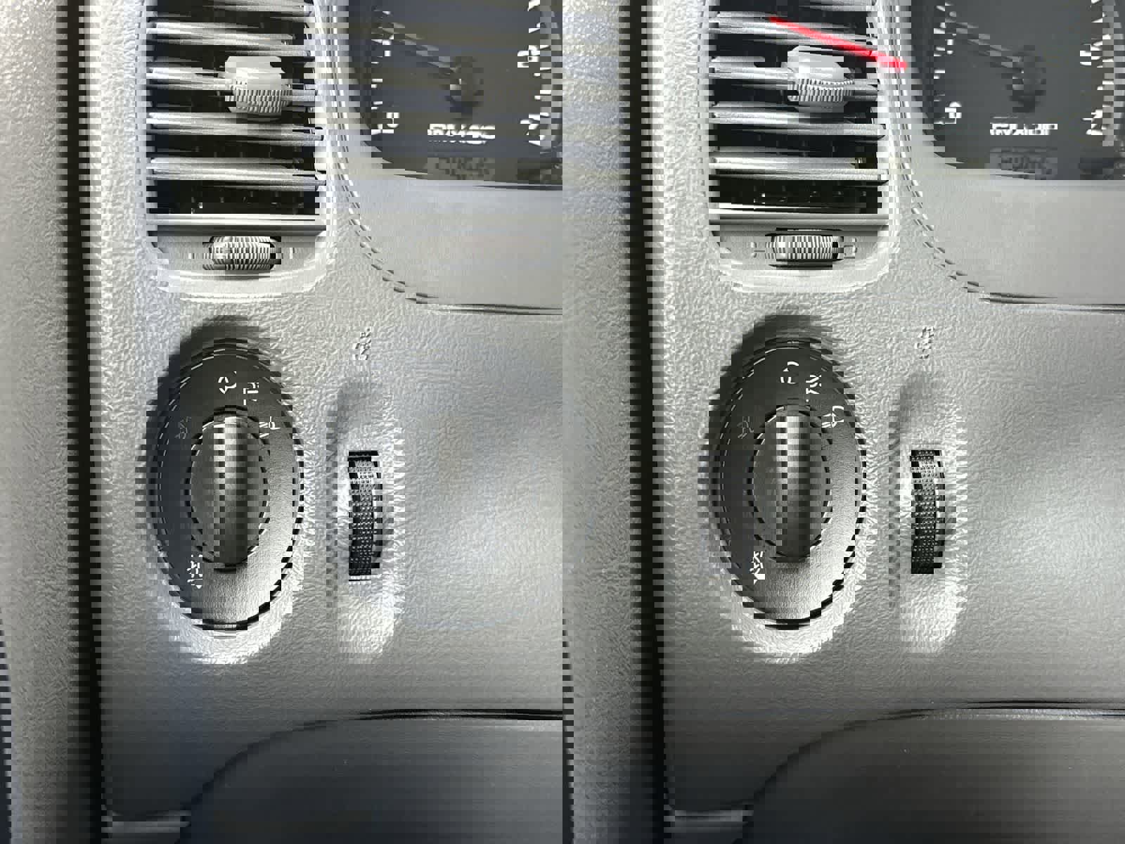 Used 2010 Ford Ranger XLT image 25