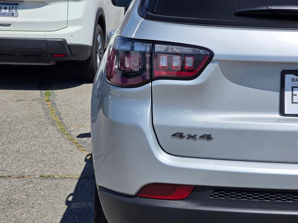 New 2026 Jeep Compass Latitude AWD/4WD image 6