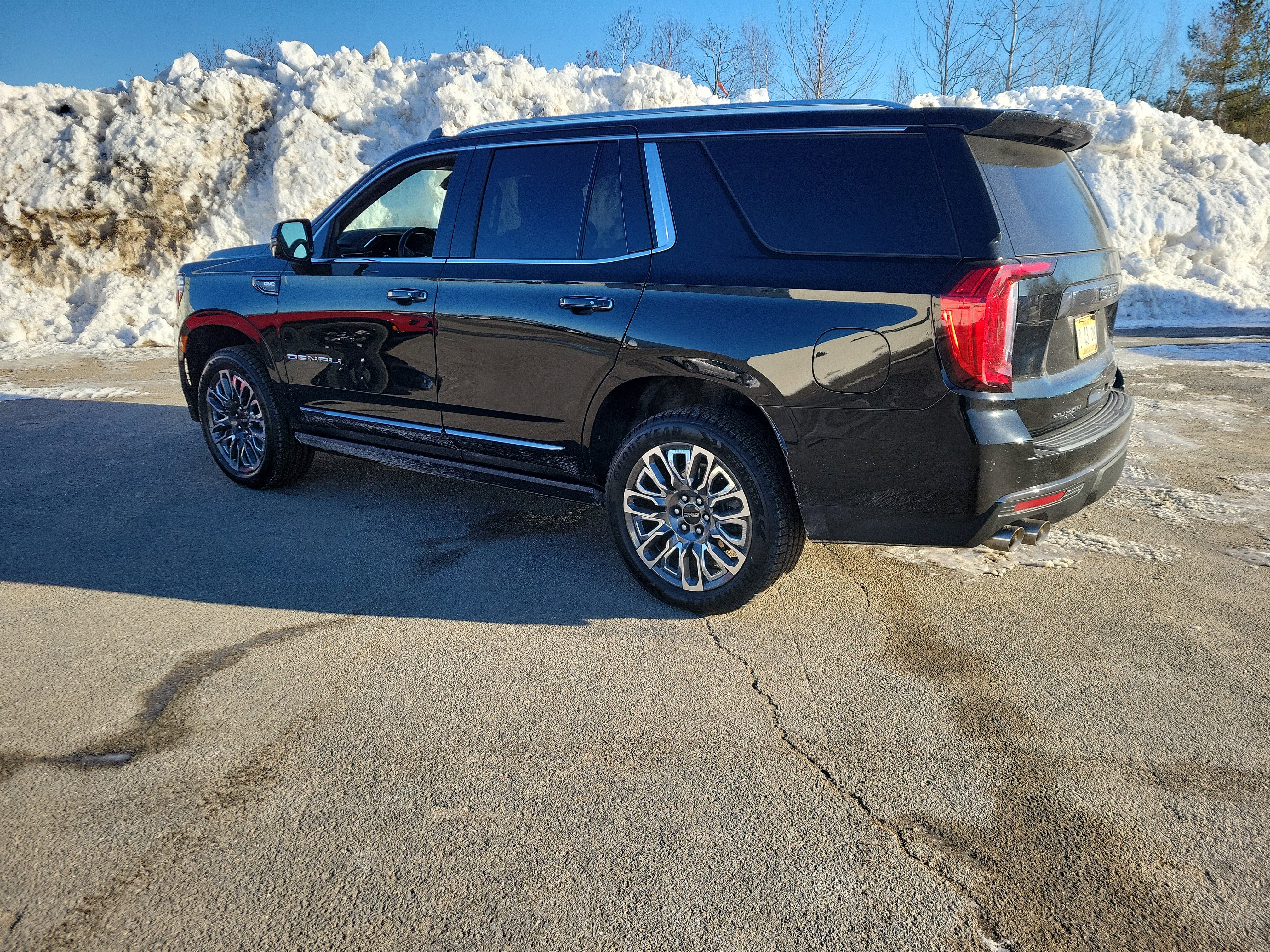 Certified 2023 GMC Yukon Denali Ultimate image 7