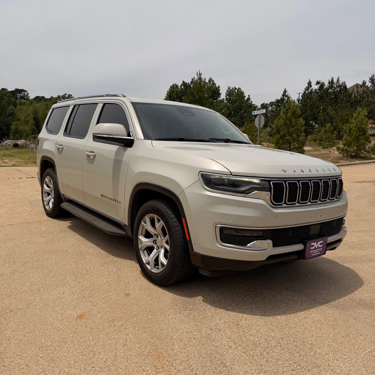 Used 2022 Jeep Wagoneer Series I w/ Premium Group I AWD/4WD image 3