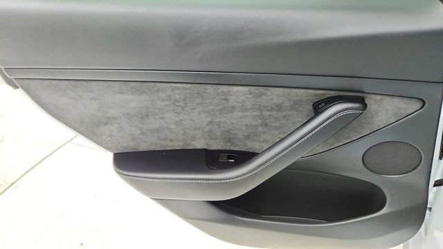 Used 2023 Tesla Model 3 Performance image 32