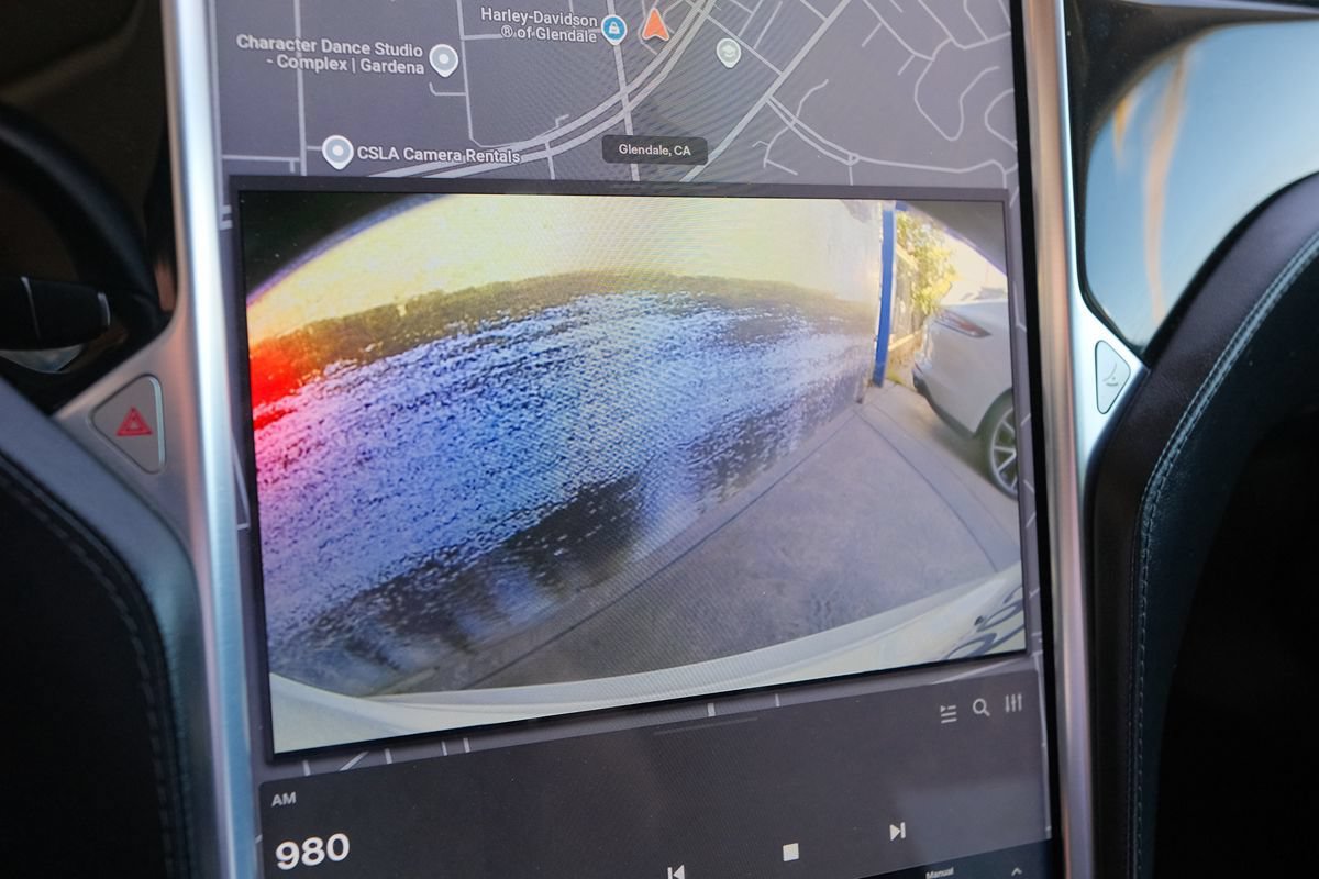 Used 2015 Tesla Model S 70 RWD image 18