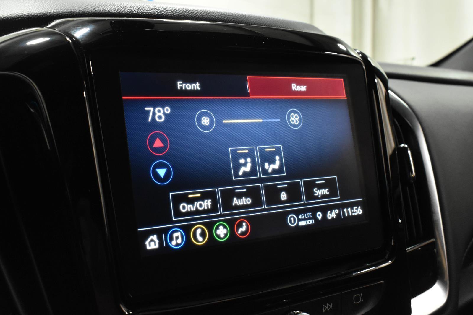 Used 2023 Chevrolet Traverse LT image 19