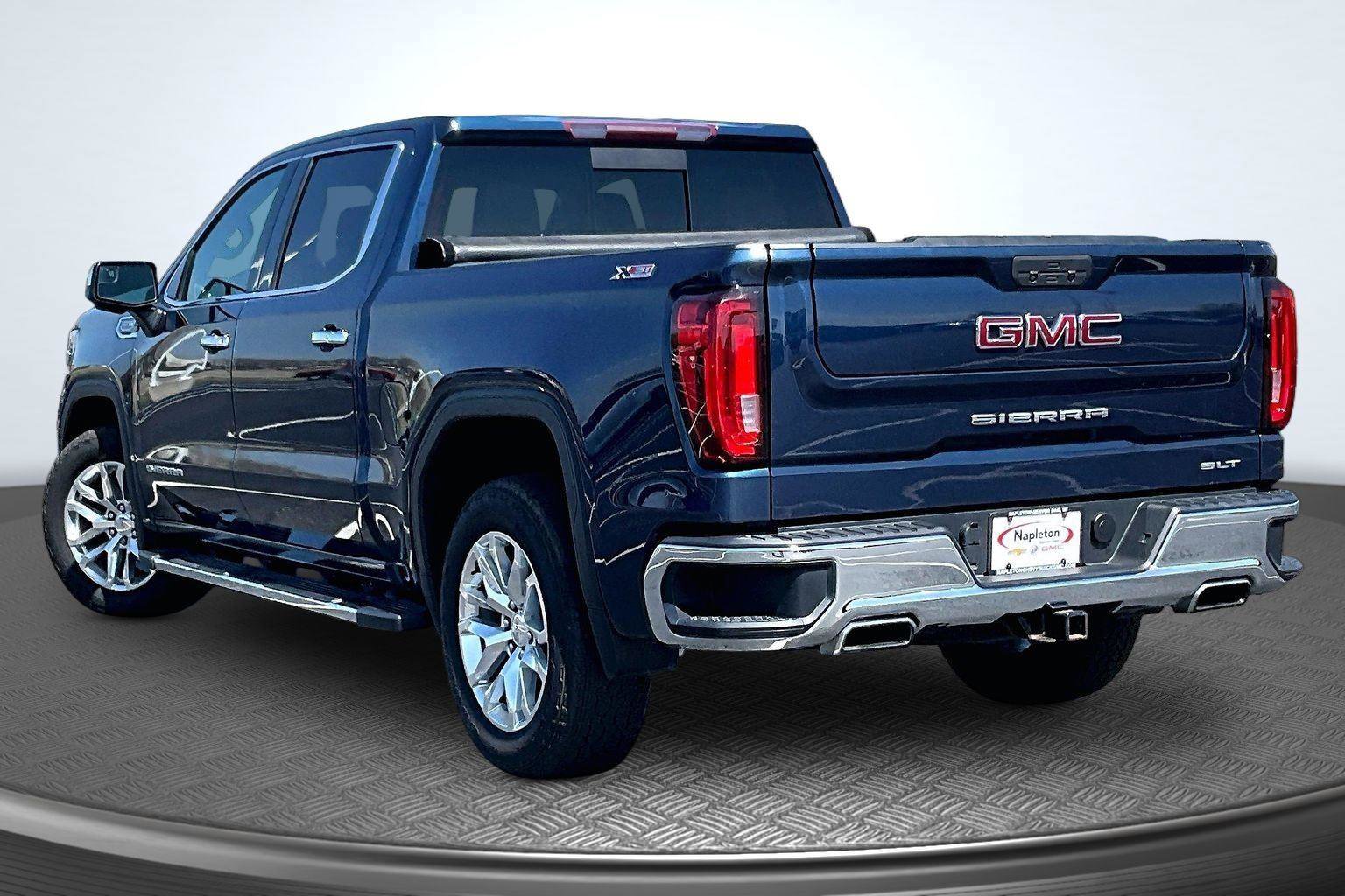 Used 2019 GMC Sierra 1500 SLT w/ SLT Premium Package AWD/4WD image 14