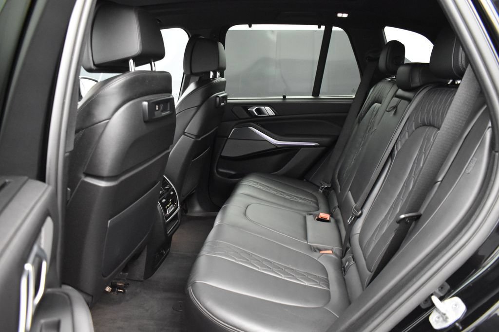 Used 2021 BMW X5 M50i AWD/4WD image 12