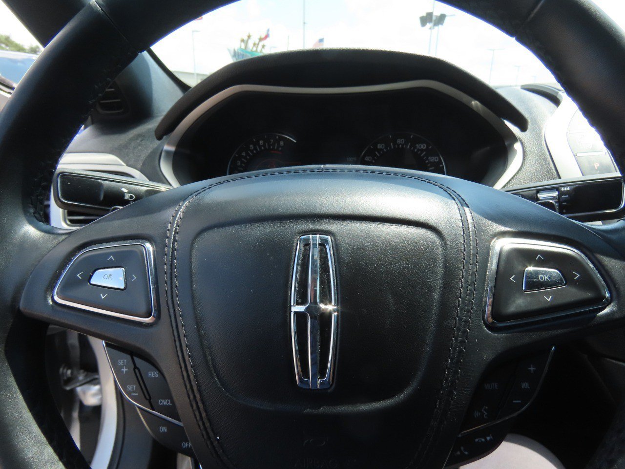 Used 2018 Lincoln MKZ Premiere FWD image 27