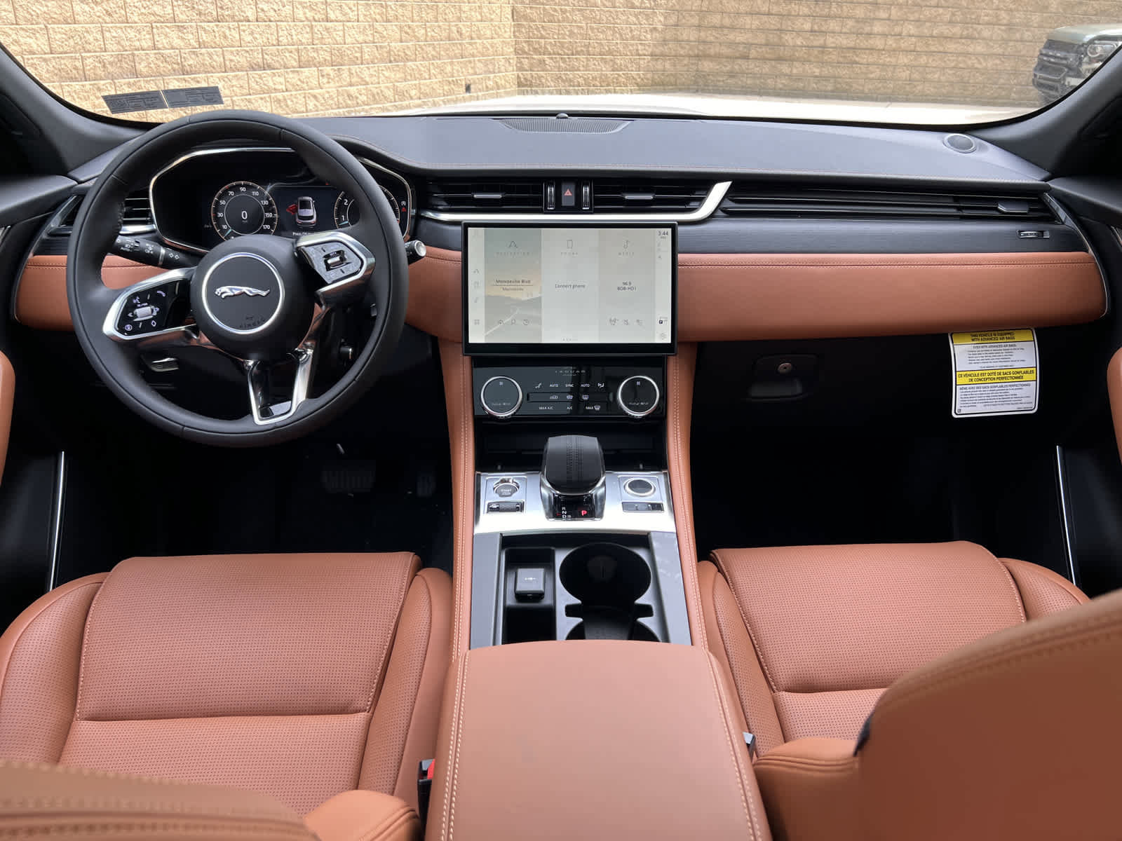 Used 2025 Jaguar F-PACE R-Dynamic S image 7