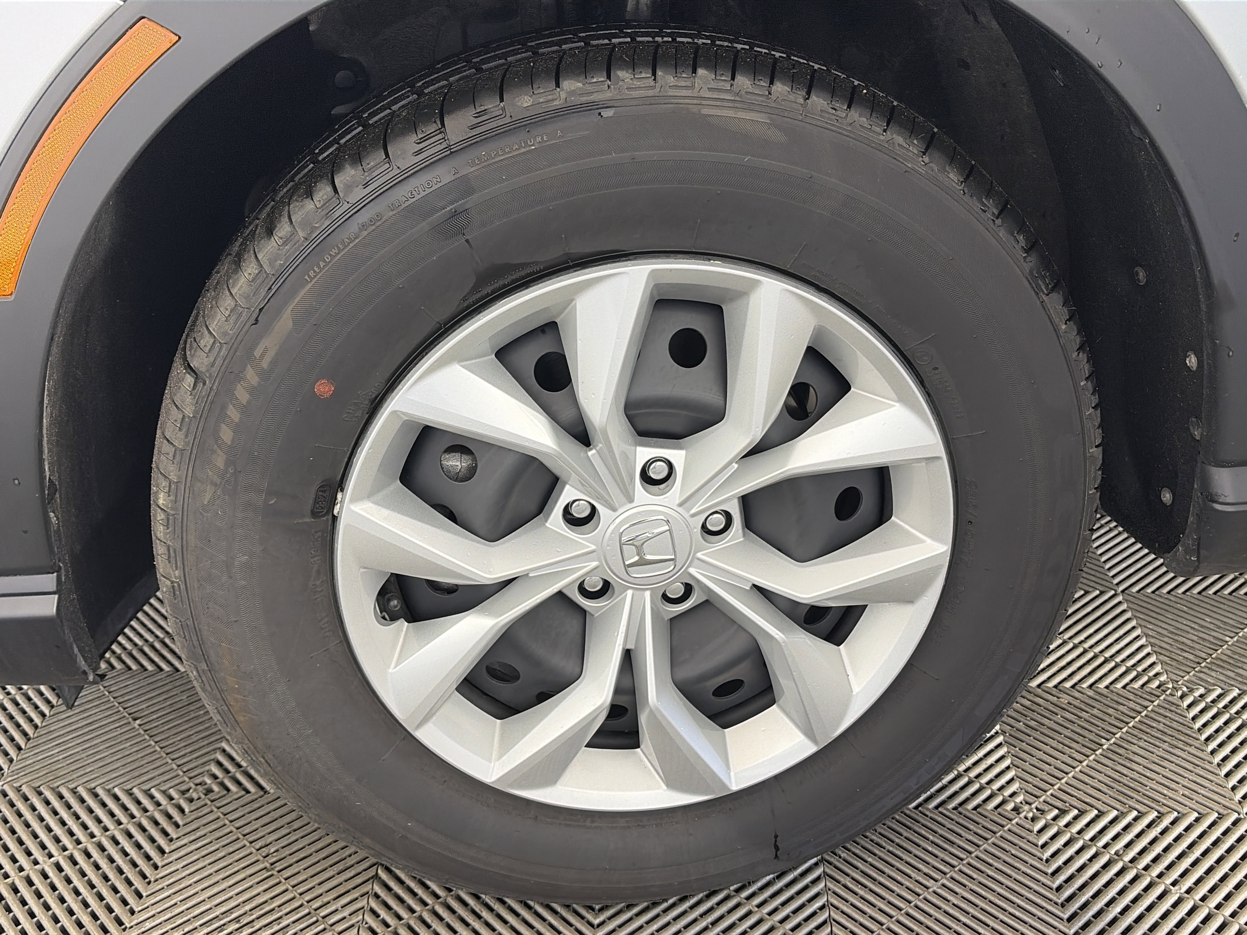 Used 2025 Honda CR-V LX image 13