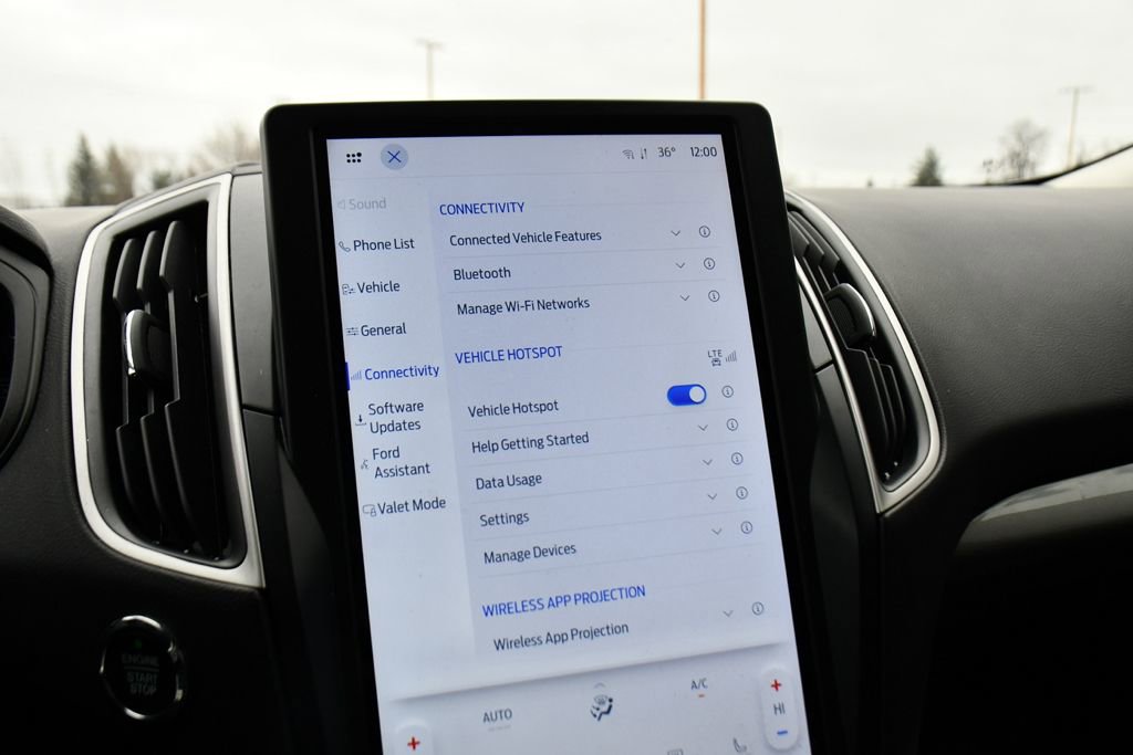 Used 2024 Ford Edge SEL w/ Convenience Package image 35