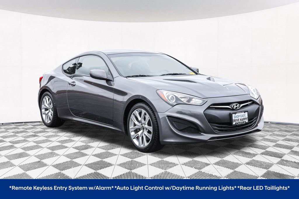 Used 2013 Hyundai Genesis 2.0T image 9