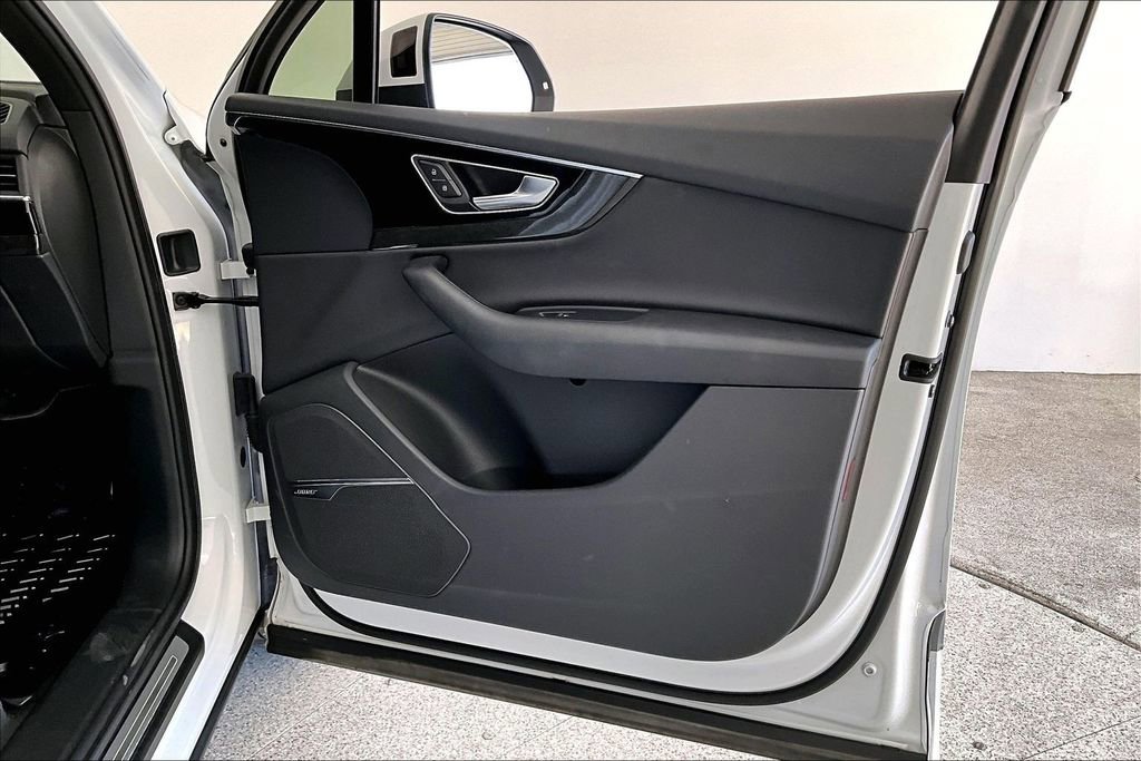 Used 2018 Audi Q7 3.0T Prestige w/ Prestige Package image 23