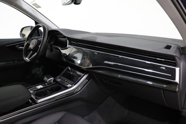 Used 2022 Audi Q7 3.0T Premium w/ Convenience Package image 17
