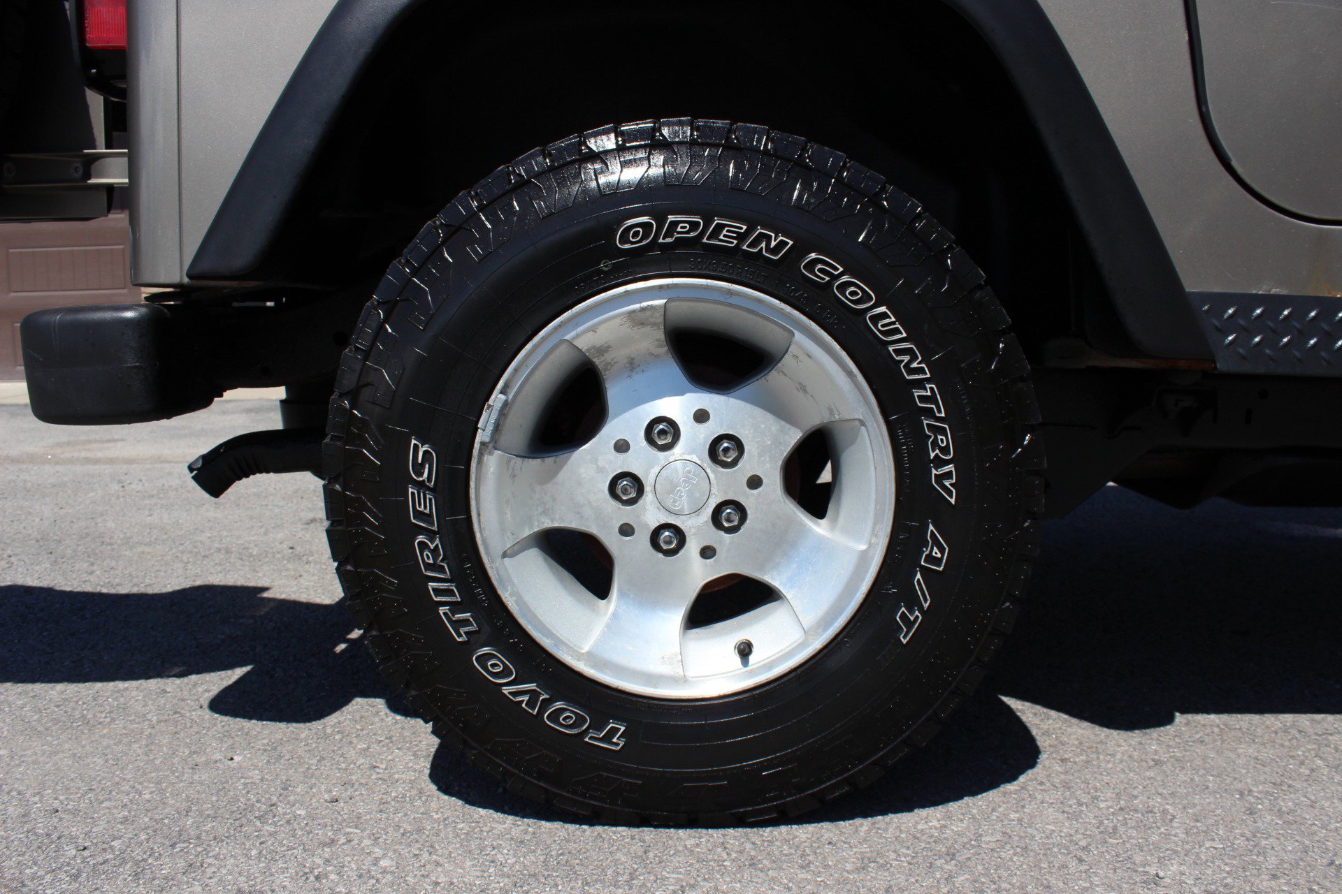 Used 2004 Jeep Wrangler SE w/ Ecco Tire & Wheel Group AWD/4WD image 32