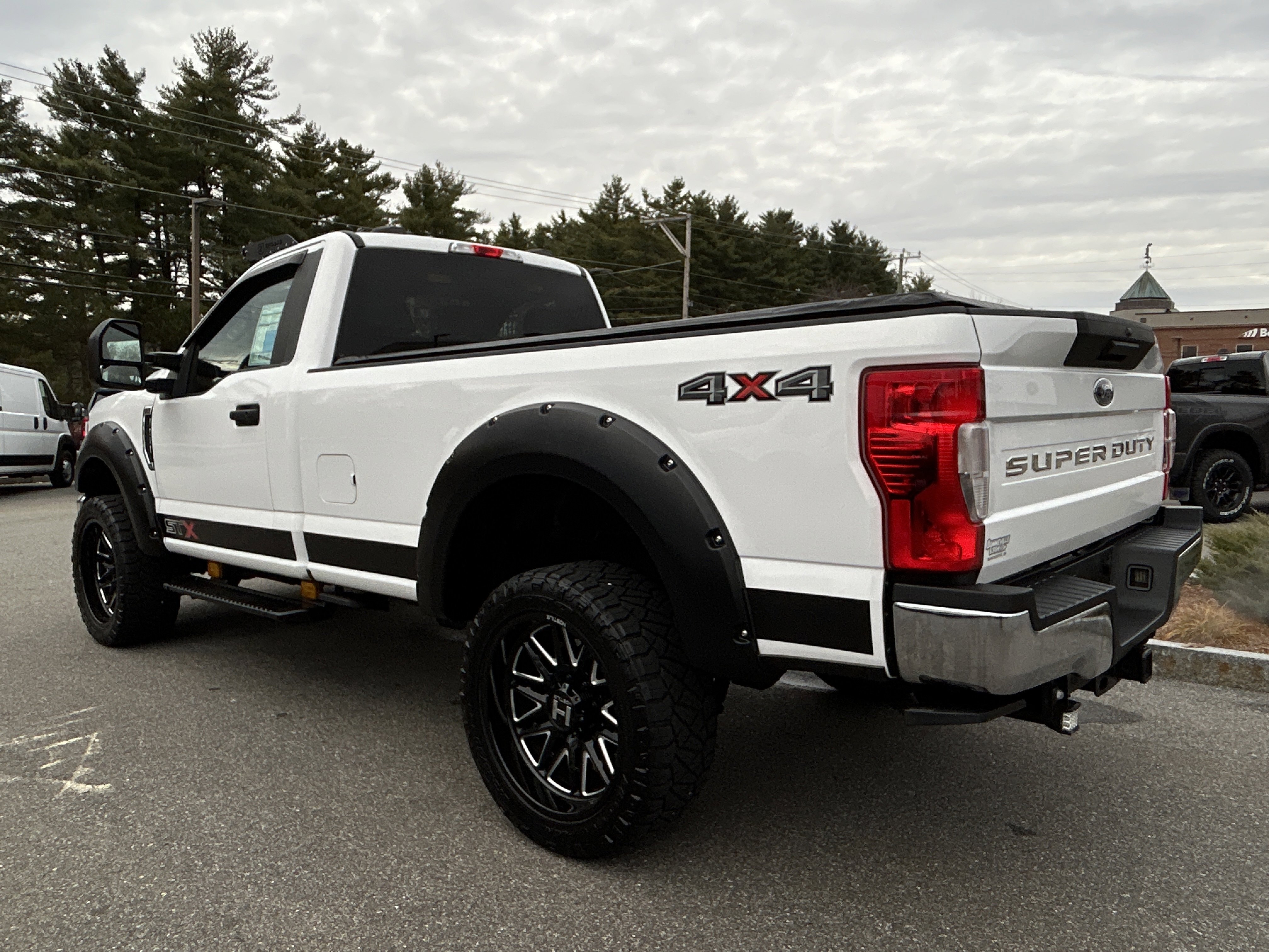 Used 2021 Ford F250 XL w/ STX Appearance Package image 8