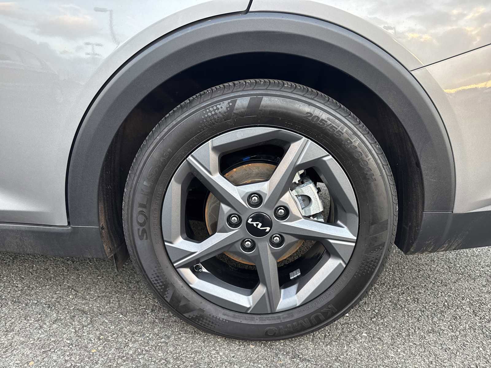 Used 2025 Kia K4 LXS image 5