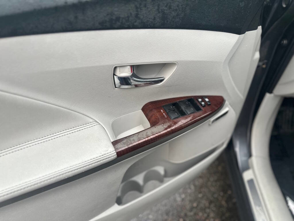 Used 2009 Toyota Venza image 12