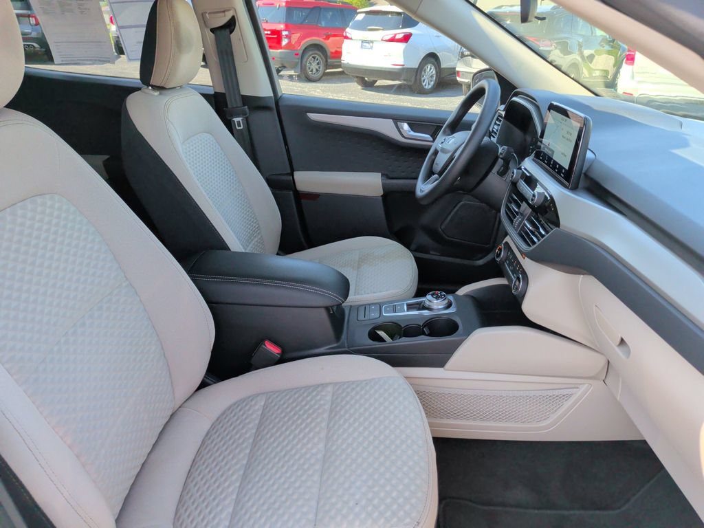 Certified 2020 Ford Escape SE AWD/4WD image 16