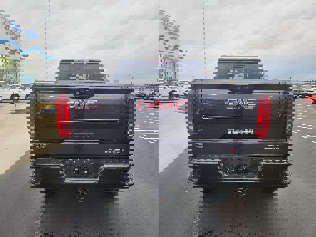 Used 2023 GMC Sierra 1500 AT4X image 3
