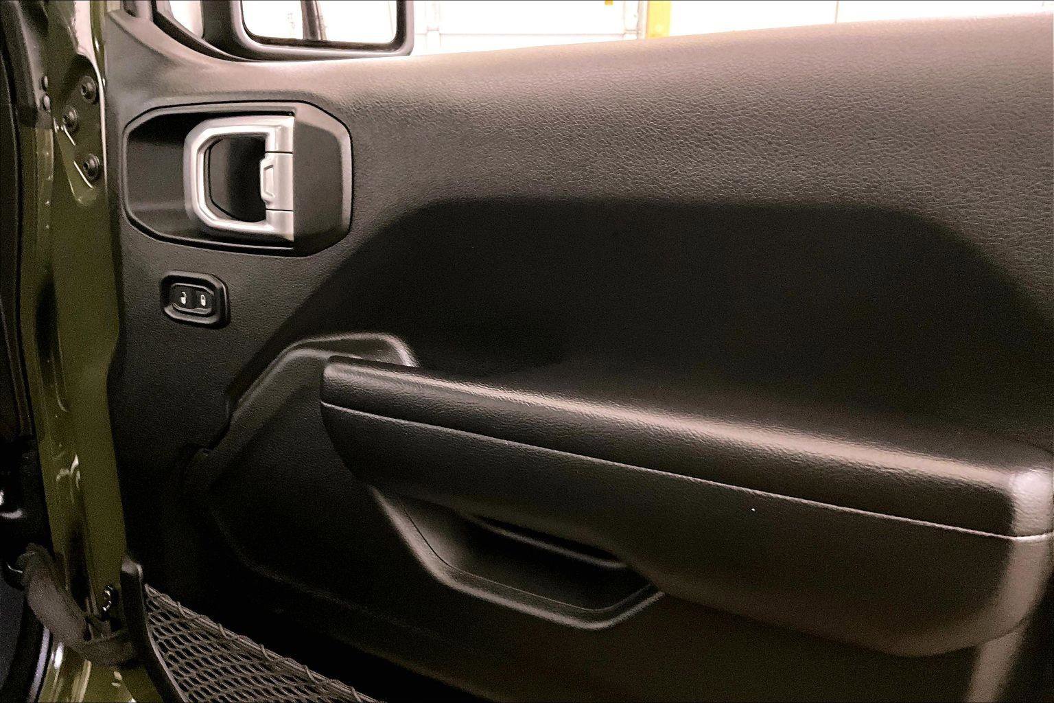 Used 2021 Jeep Gladiator Rubicon image 23