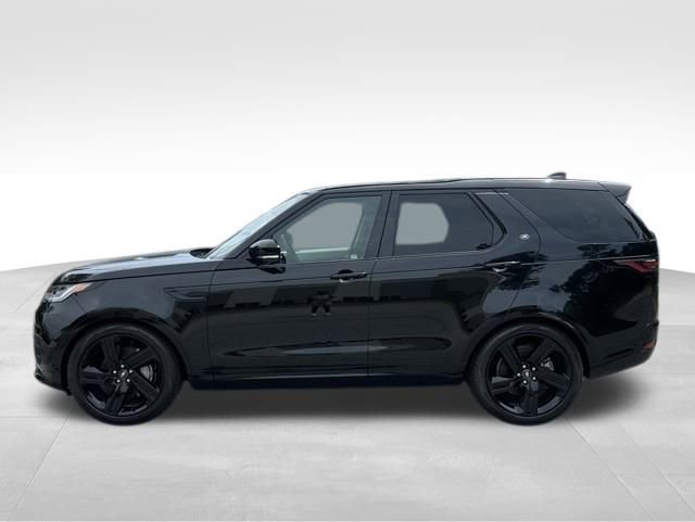 New 2025 Land Rover Discovery Dynamic SE image 2