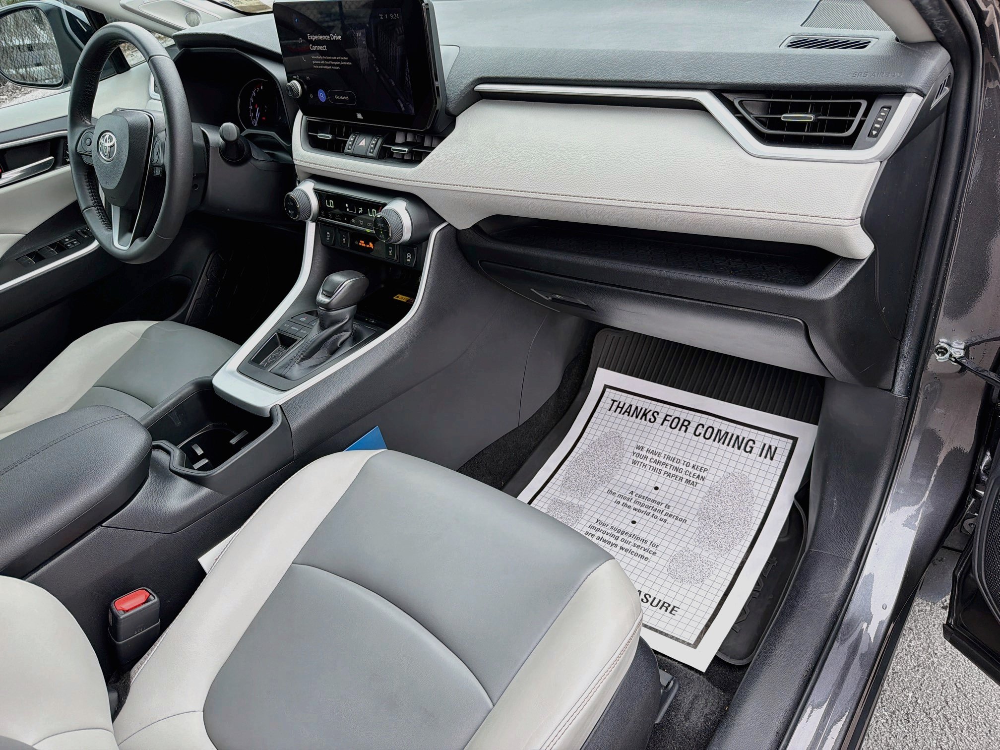 Used 2023 Toyota RAV4 XLE Premium FWD image 14