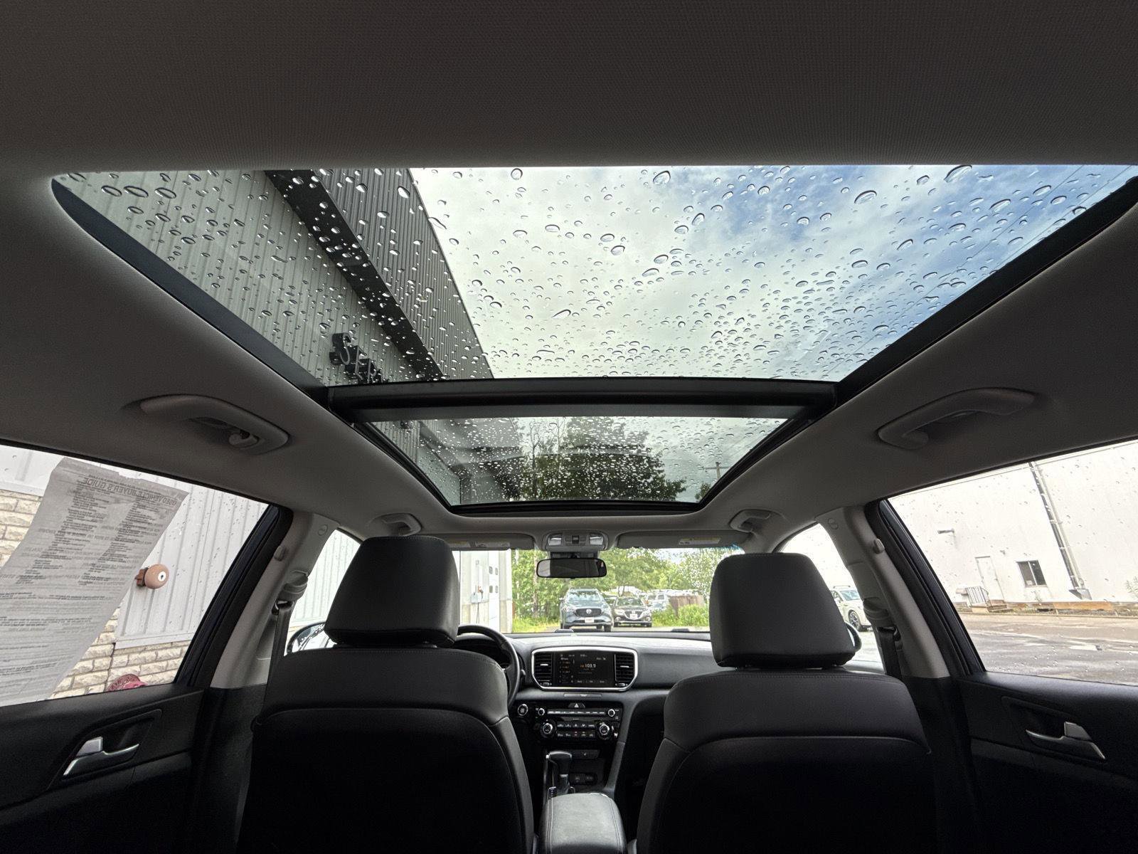 Used 2022 Kia Sportage EX image 17