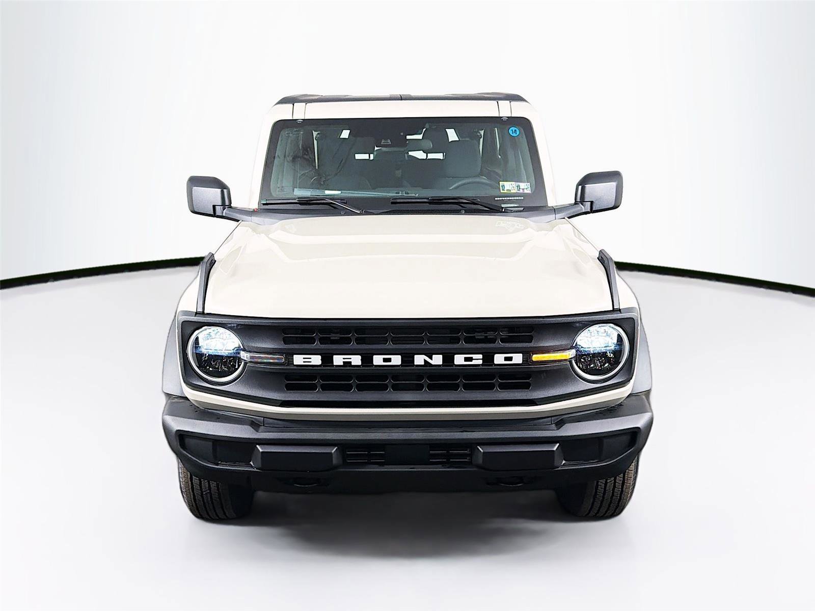 New 2025 Ford Bronco 2-Door image 2