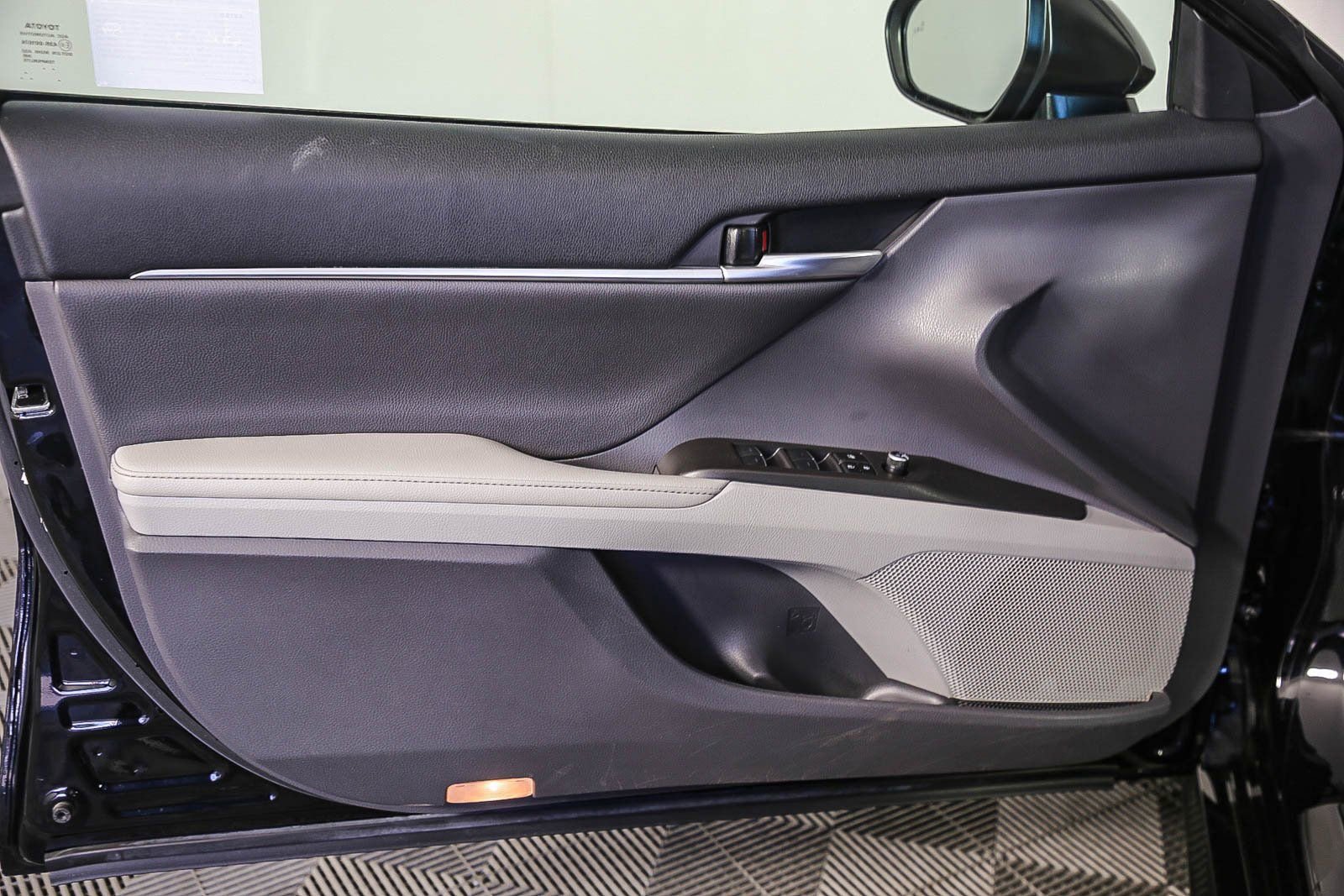 Used 2024 Toyota Camry XLE image 19