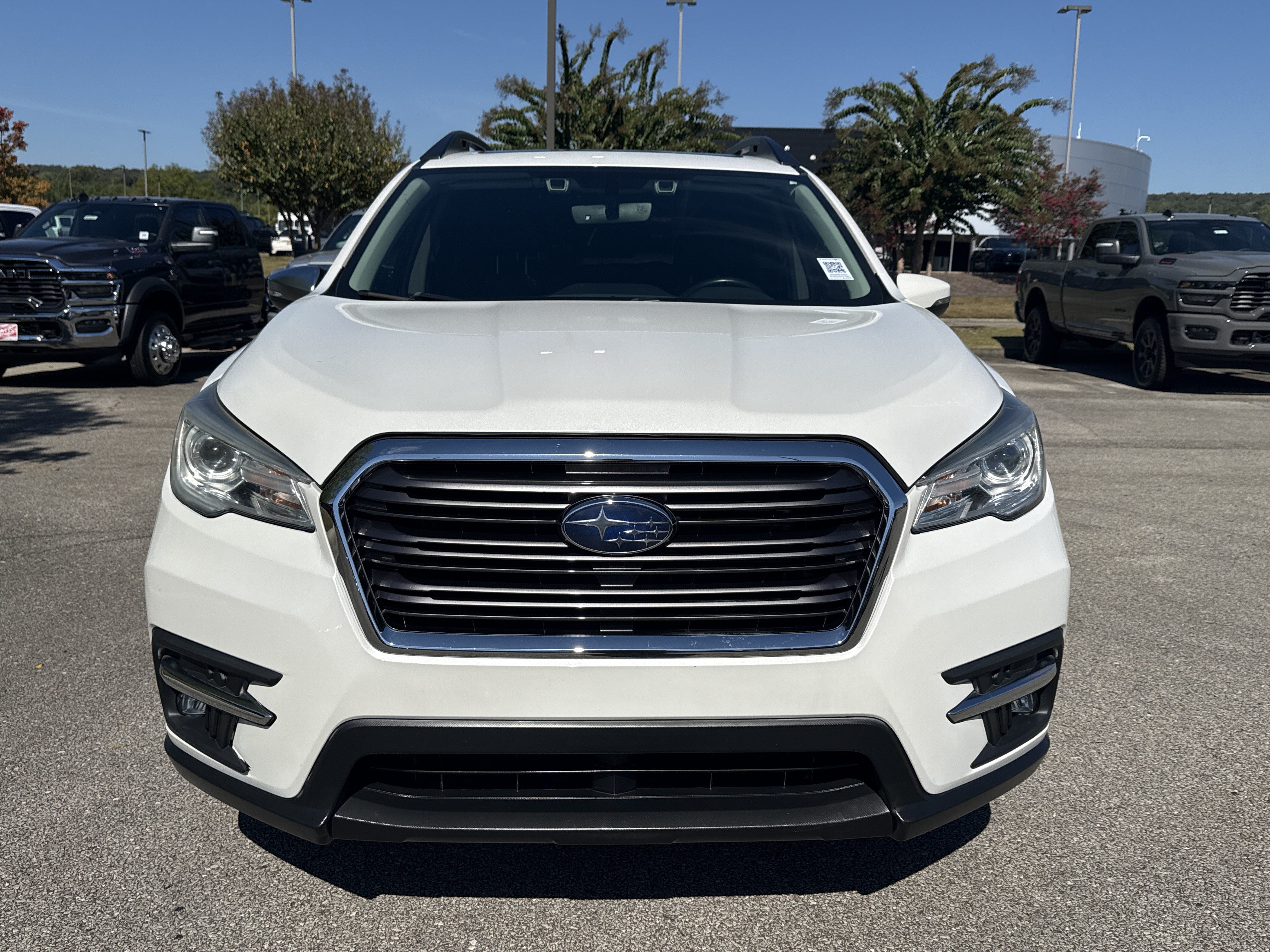 Used 2019 Subaru Ascent Limited AWD/4WD image 2