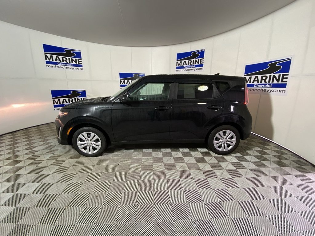 Used 2024 Kia Soul LX FWD image 13