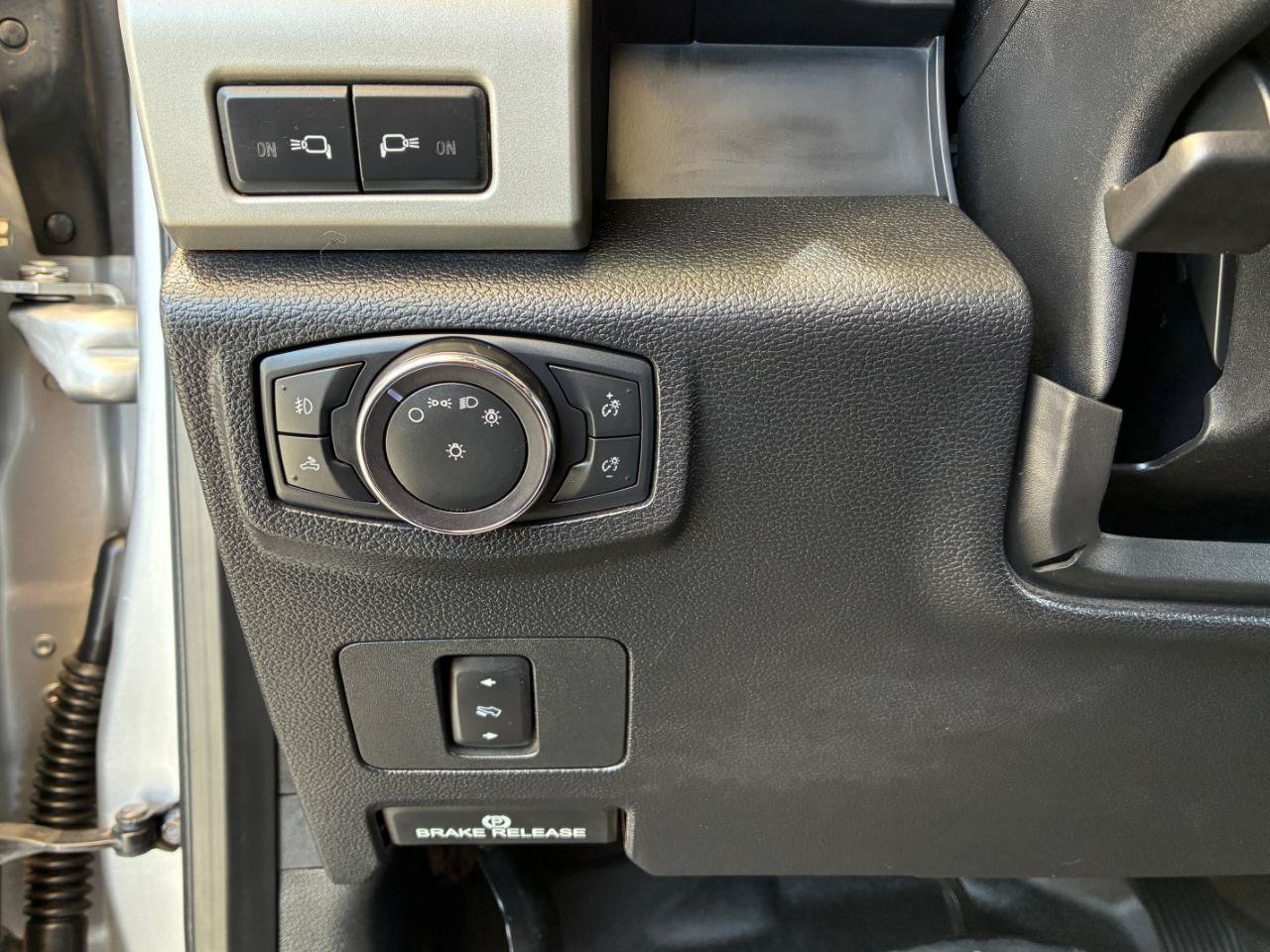 Used 2018 Ford F250 Lariat w/ Lariat Value Package AWD/4WD image 27