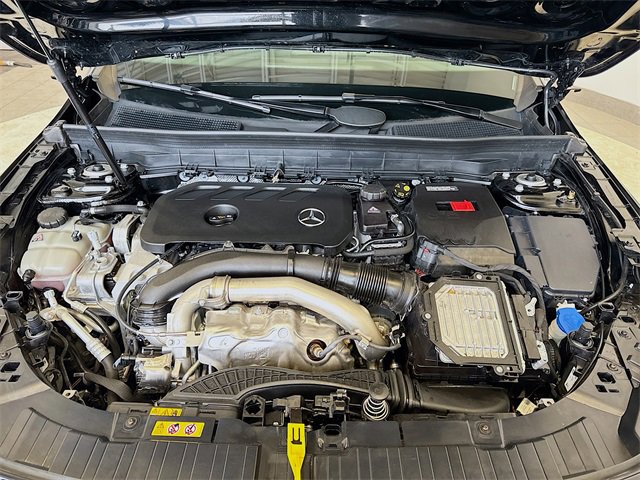 Certified 2025 Mercedes-Benz GLB 250 4MATIC image 31