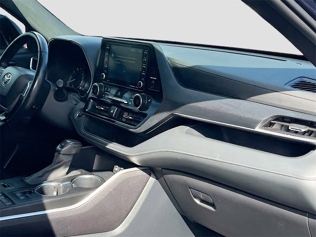 Used 2022 Toyota Highlander XSE image 31