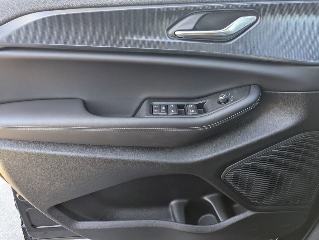 Used 2025 Jeep Grand Cherokee Laredo X w/ Trailer Tow Package image 25