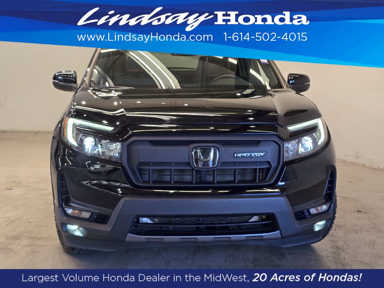 Used 2025 Honda Passport TrailSport image 2