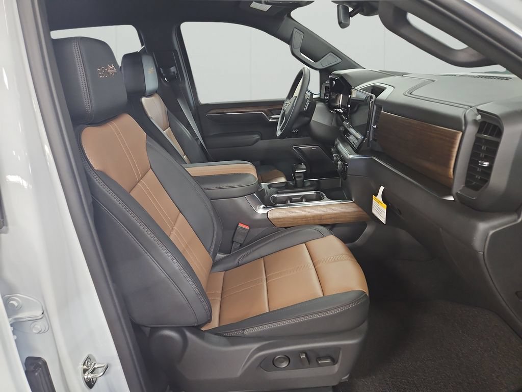 New 2026 Chevrolet Silverado 1500 High Country AWD/4WD image 33