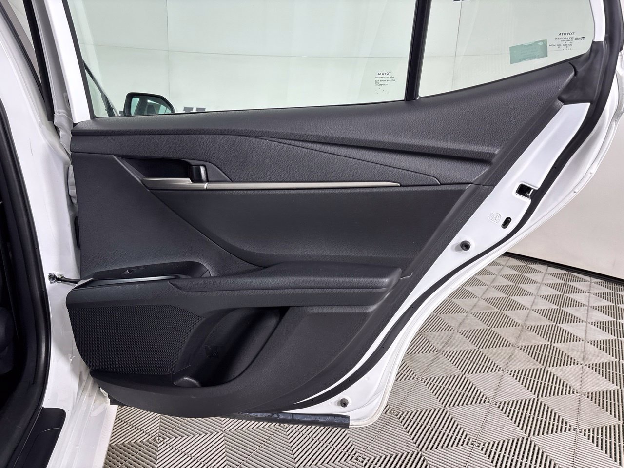 Used 2025 Toyota Camry LE FWD image 25