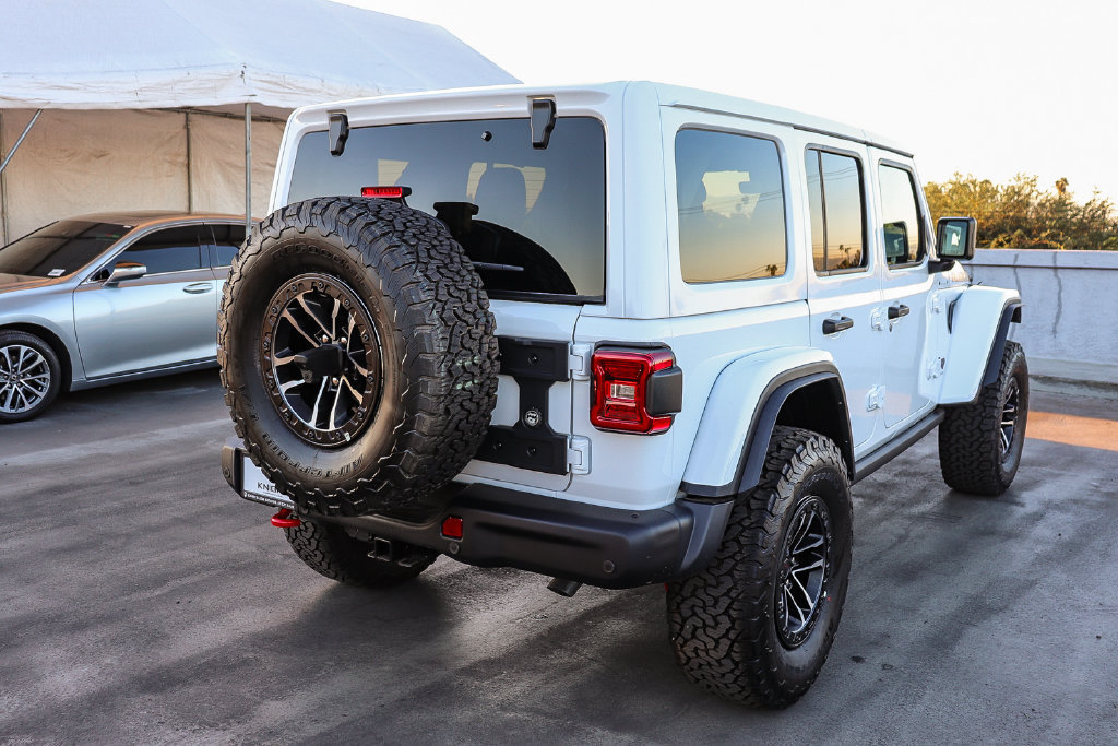 New 2026 Jeep Wrangler Unlimited Rubicon AWD/4WD image 9