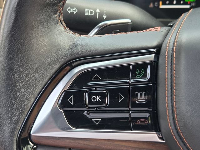 Used 2023 Jeep Grand Cherokee Summit w/ Advanced Protech Group IV AWD/4WD image 27