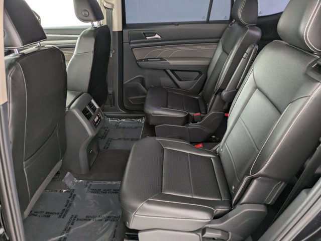 Used 2022 Volkswagen Atlas SEL R-Line AWD/4WD image 17