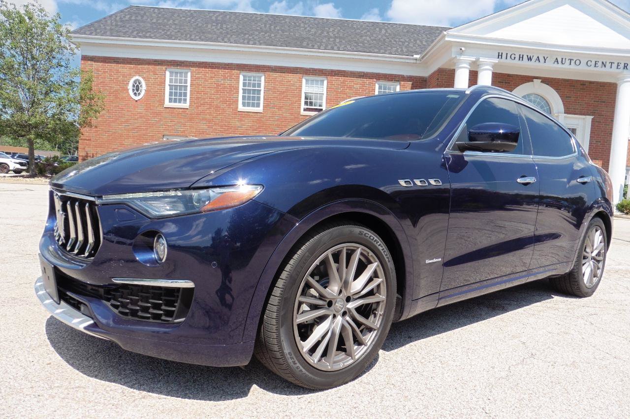 Used 2019 Maserati Levante GranLusso AWD/4WD image 25